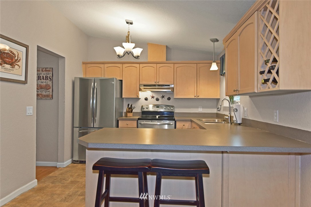 2929 165th Place Southeast Bothell, WA 98012 - Photo 6 of 11