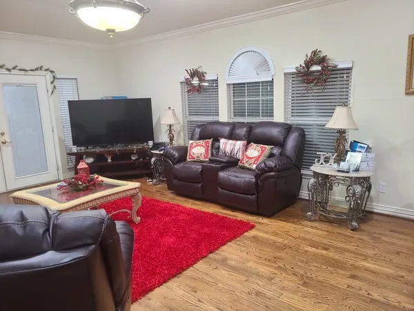 $280,000 | 510 Shaver Street, Pasadena, TX 77506