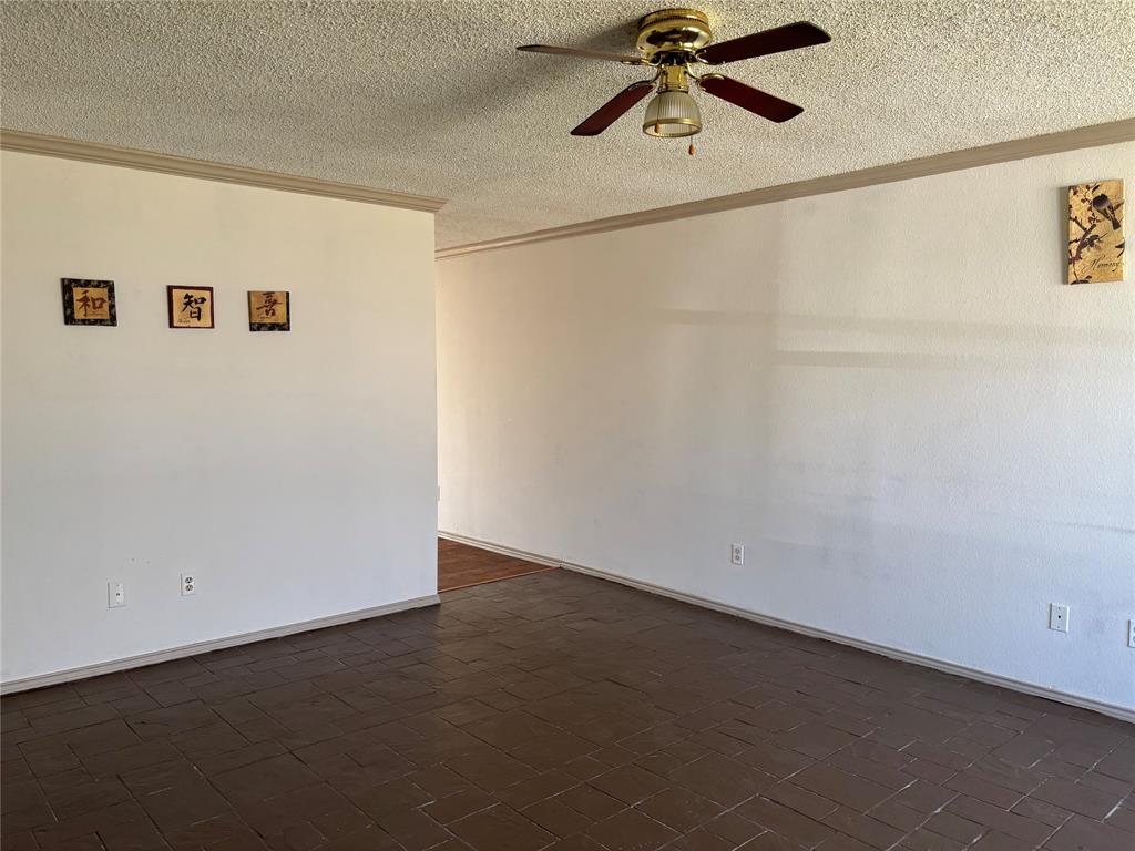 2313 Foot Hill Road McKinney, TX 75072 - Photo 3 of 13 Living Room