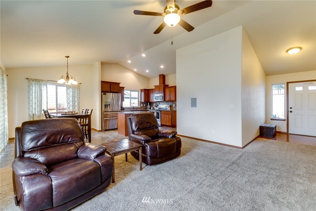 6325 199th Loop Southwest Rochester, WA 98579 - Photo 5 of 25