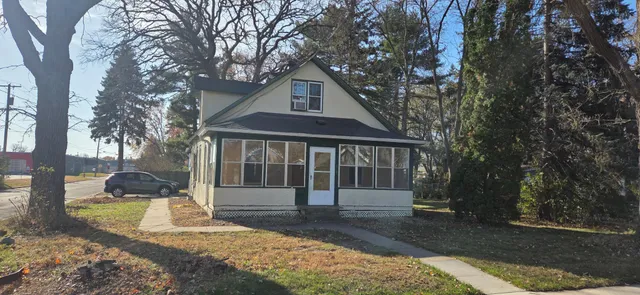 $275,000 | 2160 8th Street, White Bear Lake, MN 55110