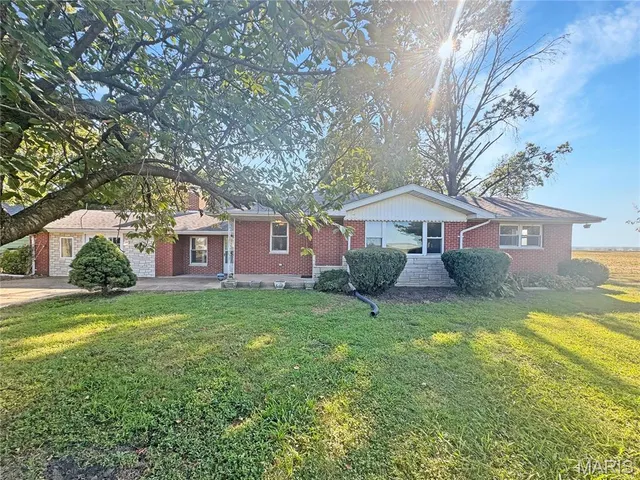 $164,900 | 9506 B Road, Valmeyer, IL 62295