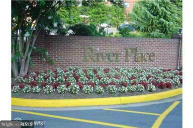 1011 Arlington Boulevard, Unit 627 Arlington, VA 22209 - Photo 26 of 28 RIVER PLACE FRONT ENTRANCE