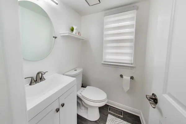 $419,999 | 158 Jefferson Lane, Streamwood, IL 60107