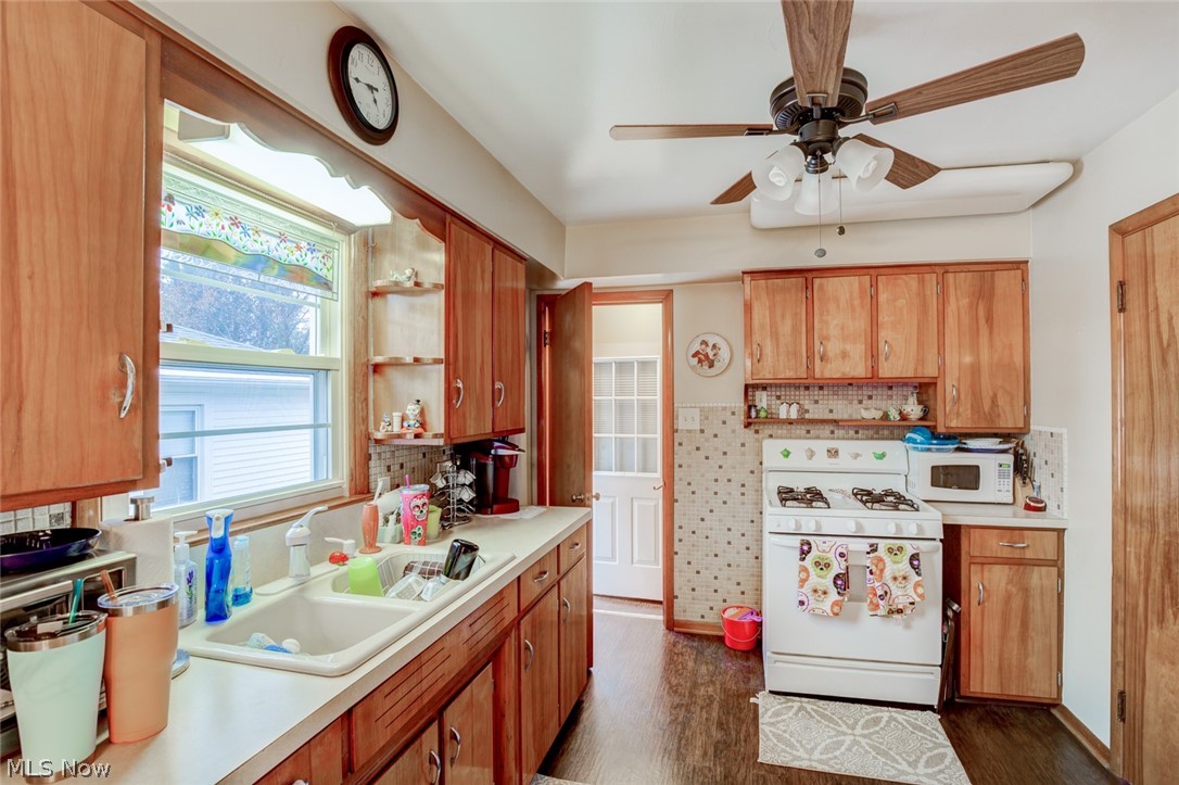 634 Caine Road Akron, OH 44312 - Photo 6 of 24