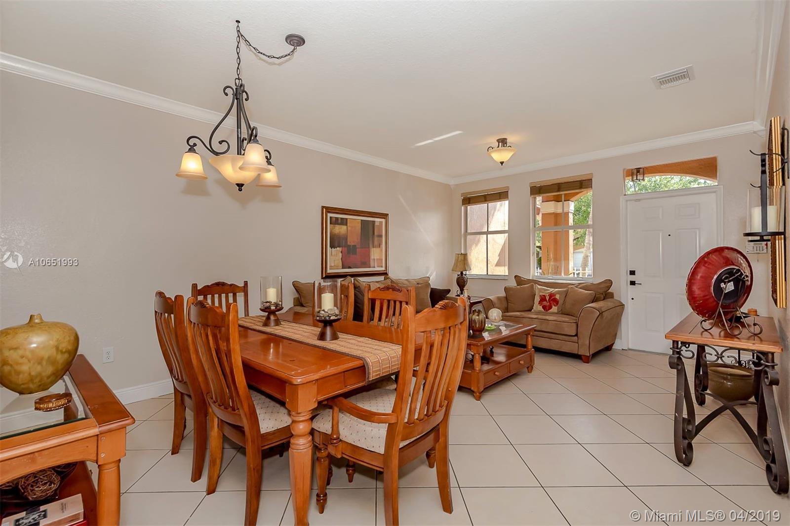 972 Southwest 154th Path, Unit 972 Miami, FL 33194 - Photo 11 of 24 Gallery Image 11