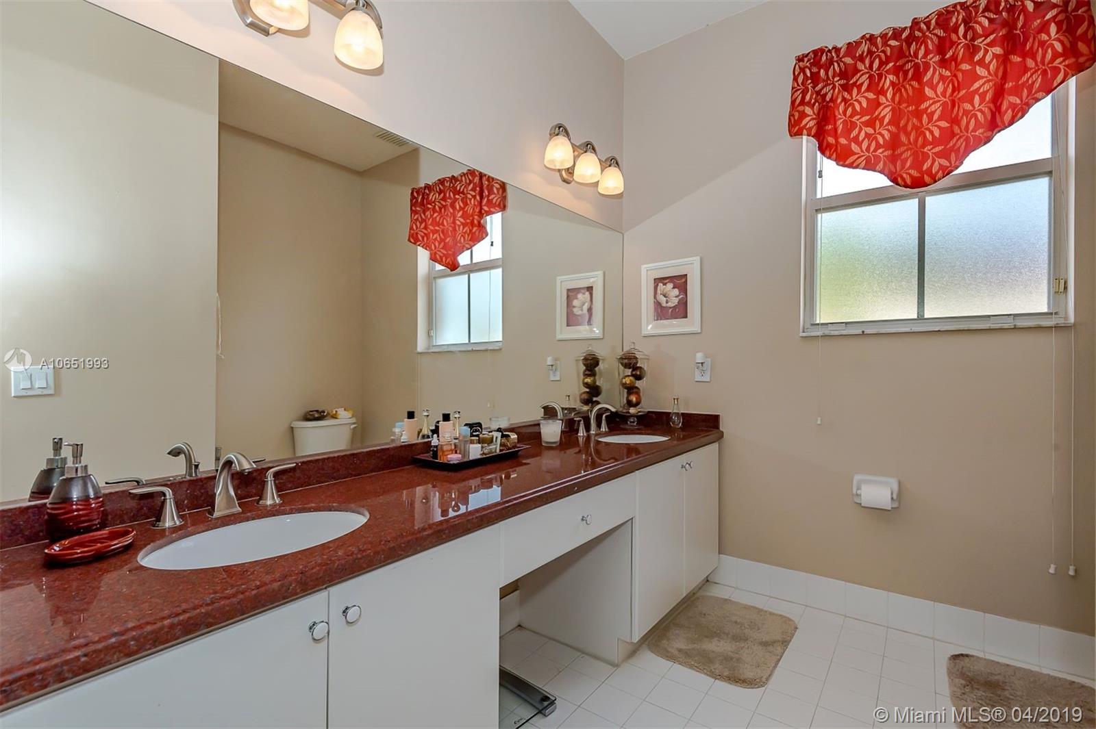 972 Southwest 154th Path, Unit 972 Miami, FL 33194 - Photo 16 of 24 Gallery Image 16