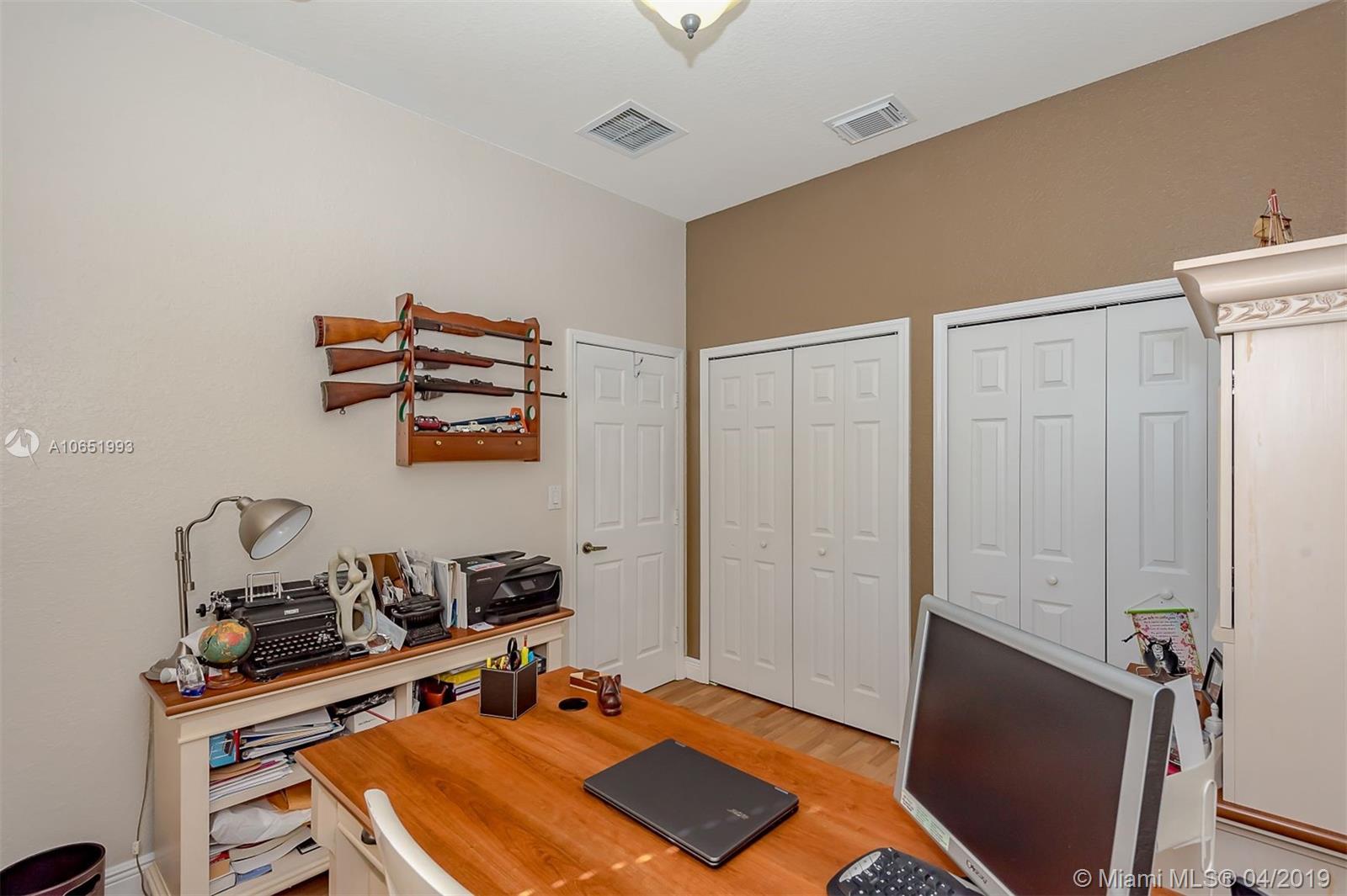 972 Southwest 154th Path, Unit 972 Miami, FL 33194 - Photo 18 of 24 Gallery Image 18
