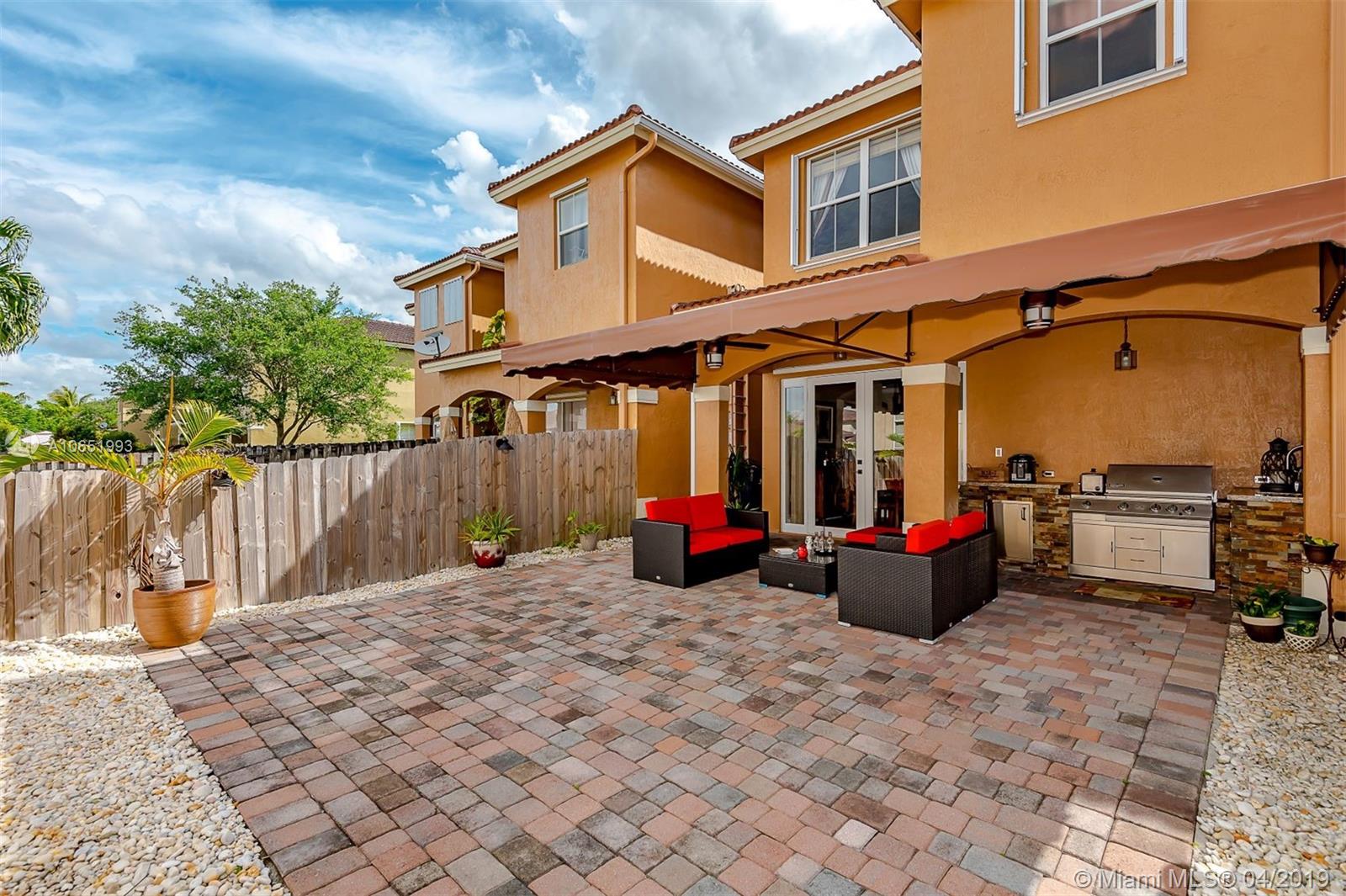 972 Southwest 154th Path, Unit 972 Miami, FL 33194 - Photo 3 of 24 Gallery Image 3