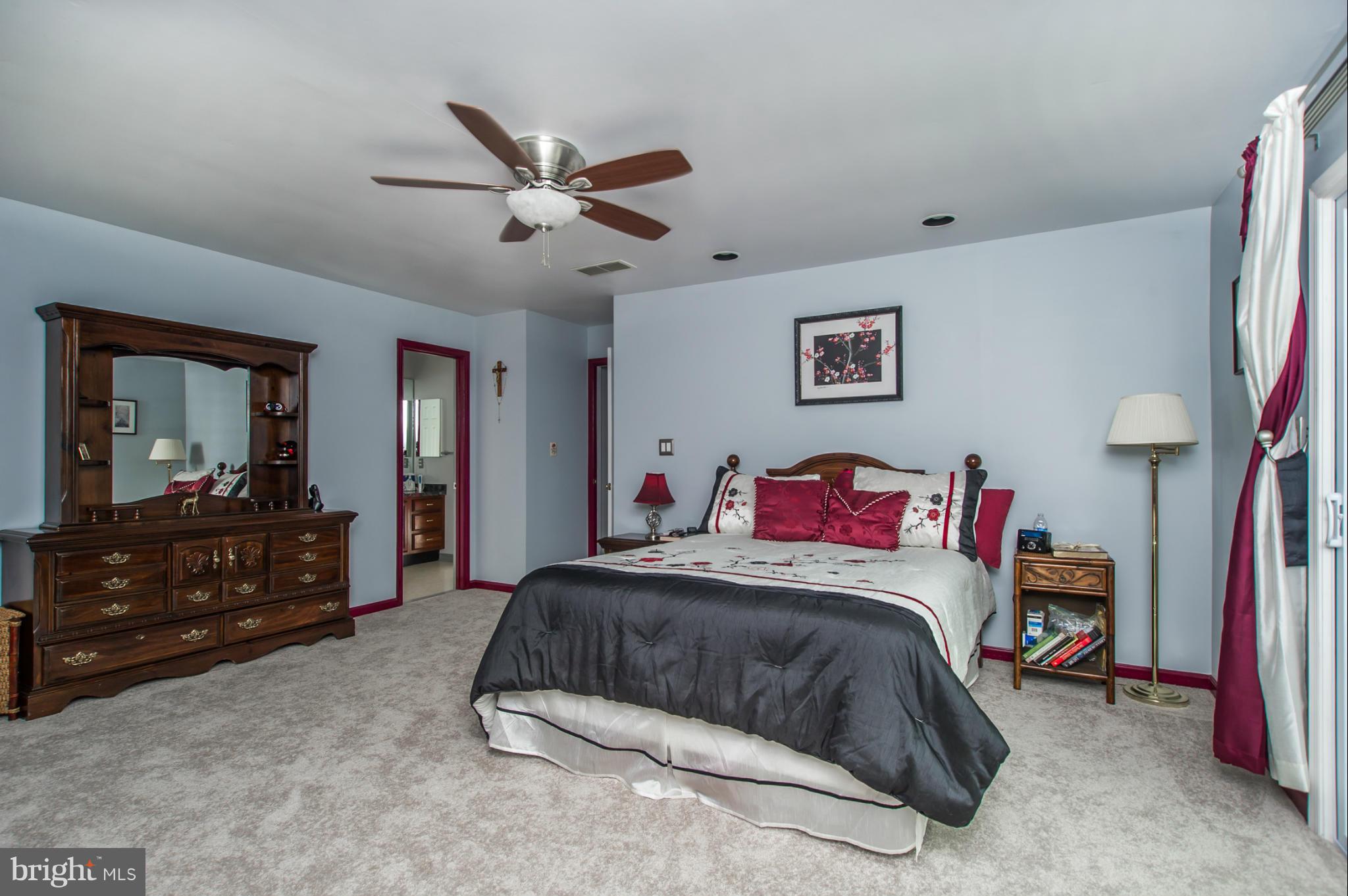 3535 Traceys Mill Road Manchester, MD 21102 - Photo 11 of 26 LARGE OWNERS BEDROOM