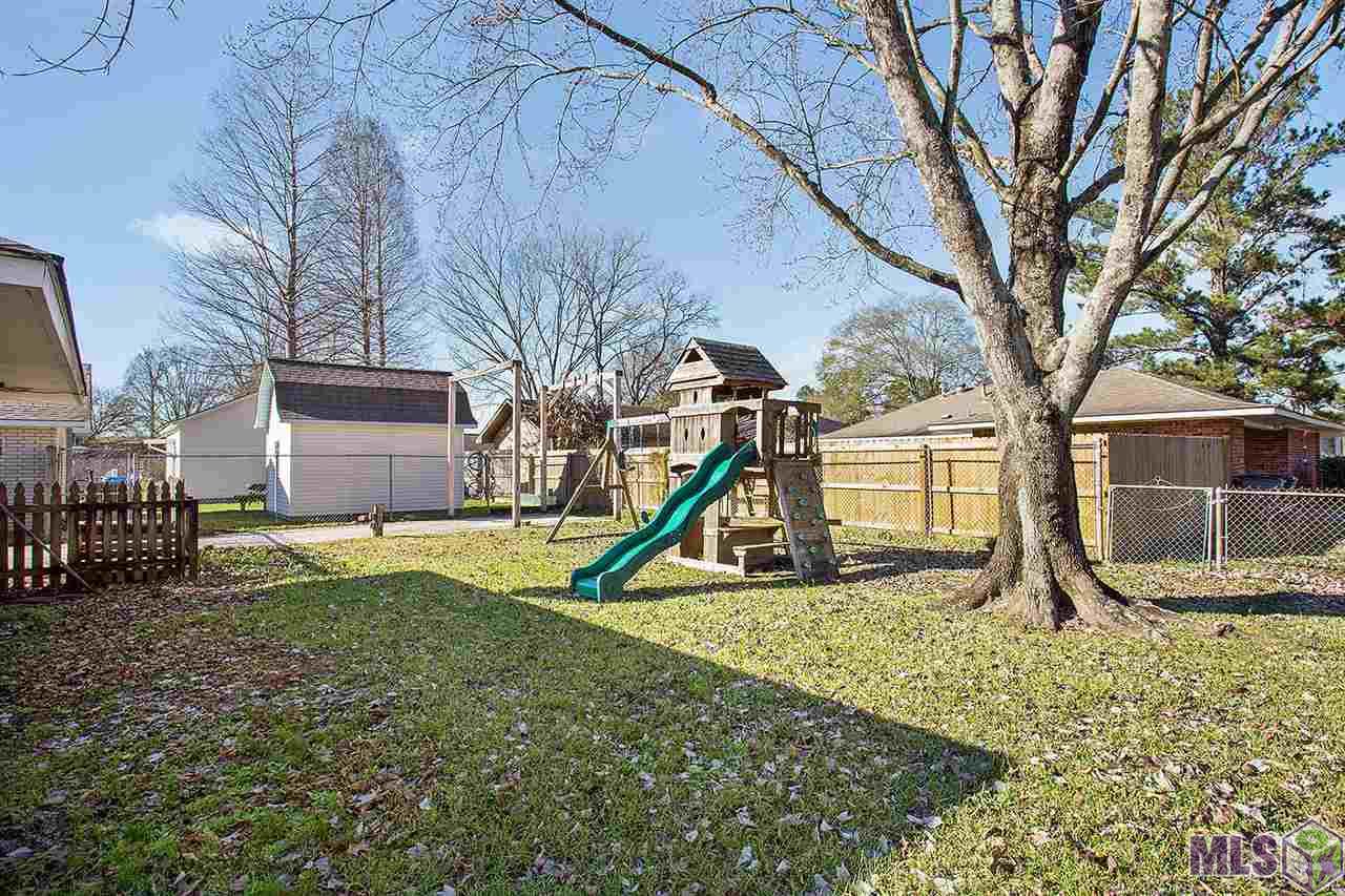 16631 Doyle Road Baton Rouge, LA 70817 - Photo 2 of 11 Backyard