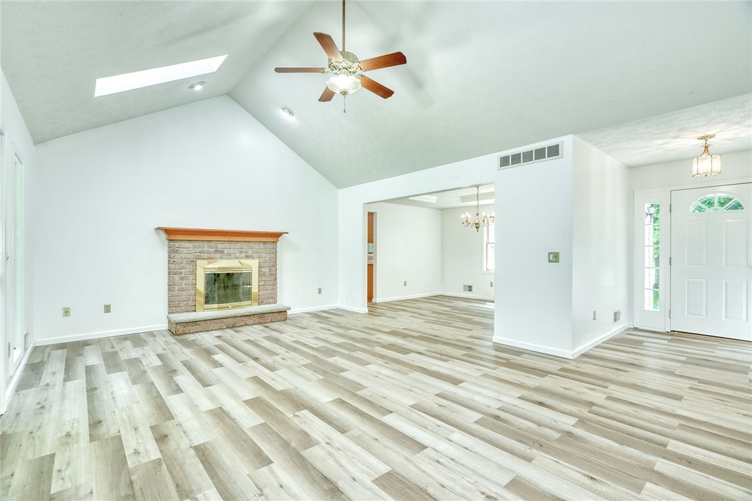 6578 Lakeside Road Ontario, NY 14519 - Photo 15 of 40