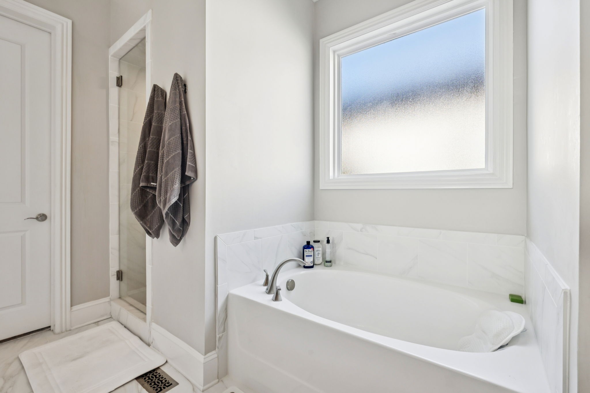 9080 Keats Street Franklin, TN 37064 - Photo 33 of 88 a bathroom with a tub