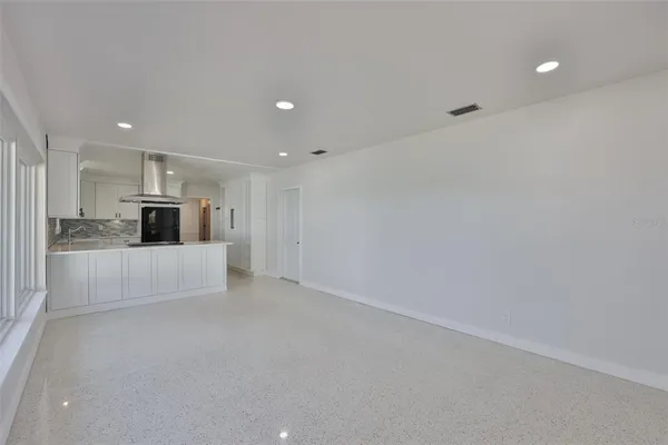 $565,000 | 14028 Blackjack Road, Dover, FL 33527