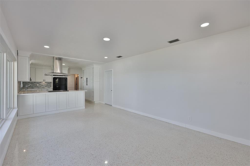 14028 Blackjack Road Dover, FL 33527 - Photo 13 of 62