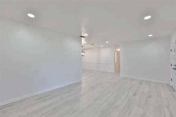 $565,000 | 14028 Blackjack Road, Dover, FL 33527