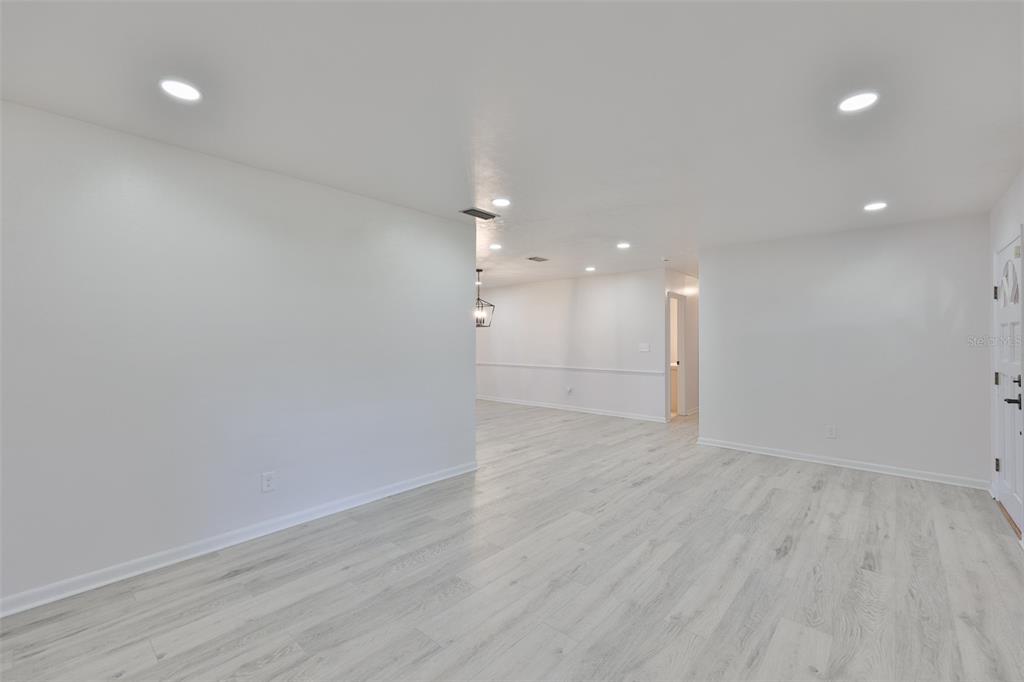 14028 Blackjack Road Dover, FL 33527 - Photo 16 of 62