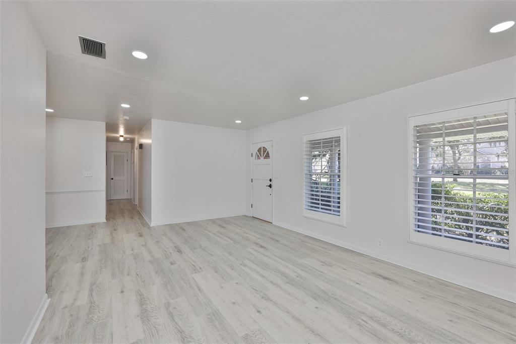 14028 Blackjack Road Dover, FL 33527 - Photo 19 of 62