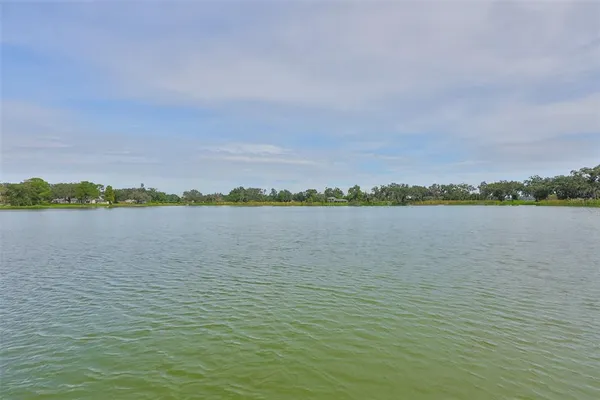 $565,000 | 14028 Blackjack Road, Dover, FL 33527