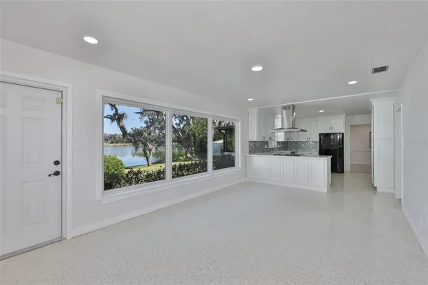 $565,000 | 14028 Blackjack Road, Dover, FL 33527