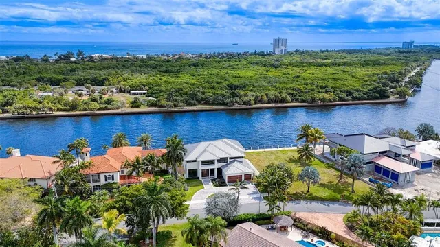 $9,950,000 | 2010 Intracoastal Drive, Fort Lauderdale, FL 33305