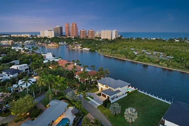 $9,950,000 | 2010 Intracoastal Drive, Fort Lauderdale, FL 33305