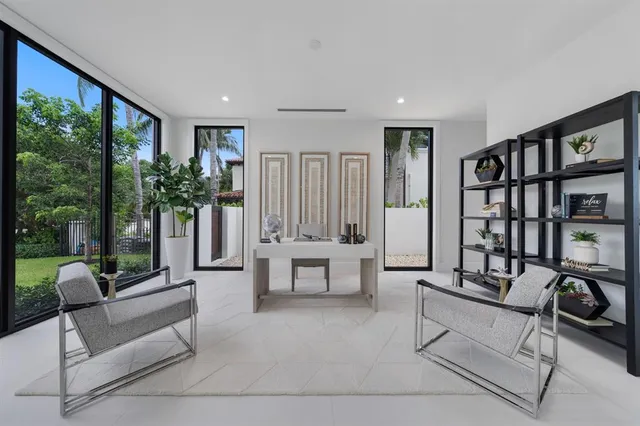 $9,950,000 | 2010 Intracoastal Drive, Fort Lauderdale, FL 33305