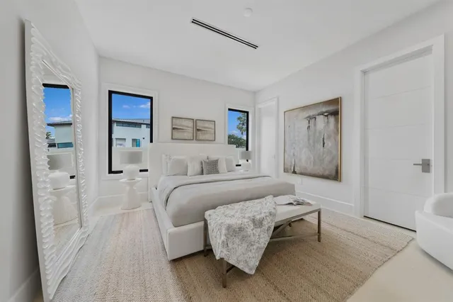 $9,950,000 | 2010 Intracoastal Drive, Fort Lauderdale, FL 33305