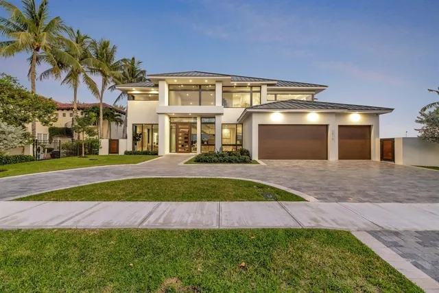 $9,950,000 | 2010 Intracoastal Drive, Fort Lauderdale, FL 33305