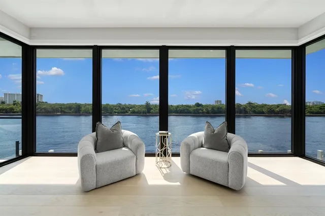 $9,950,000 | 2010 Intracoastal Drive, Fort Lauderdale, FL 33305
