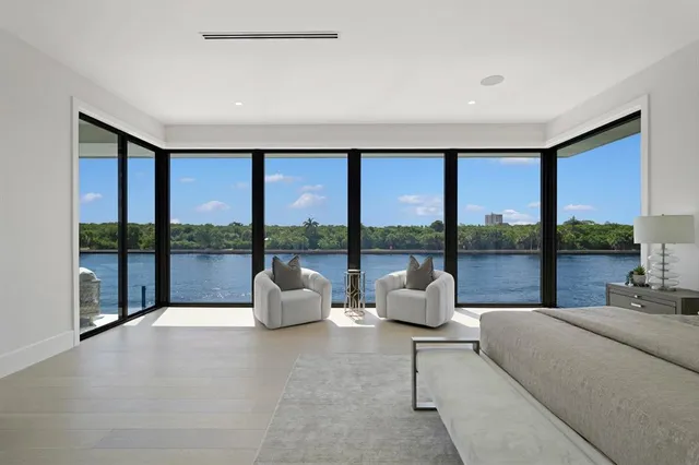 $9,950,000 | 2010 Intracoastal Drive, Fort Lauderdale, FL 33305