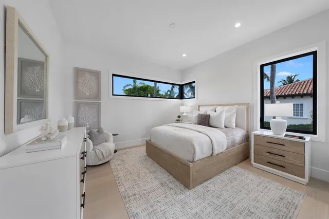 $9,950,000 | 2010 Intracoastal Drive, Fort Lauderdale, FL 33305