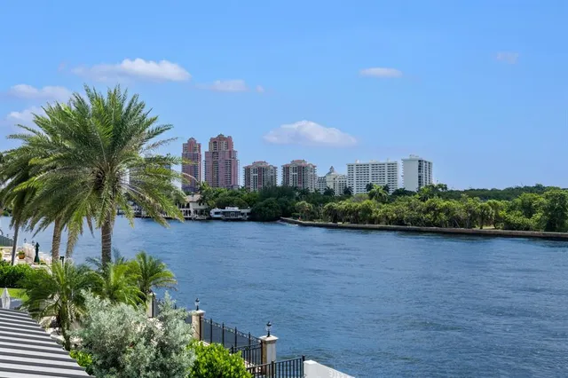 $9,950,000 | 2010 Intracoastal Drive, Fort Lauderdale, FL 33305