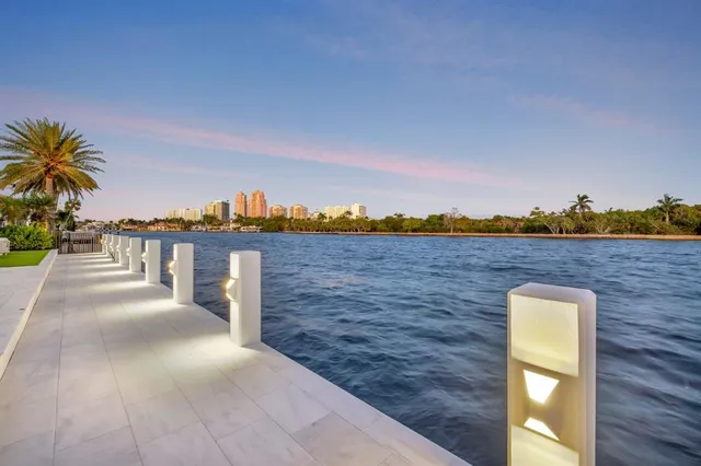 $10,950,000 | 2010 Intracoastal Drive, Fort Lauderdale, FL 33305