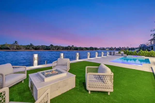 $9,950,000 | 2010 Intracoastal Drive, Fort Lauderdale, FL 33305