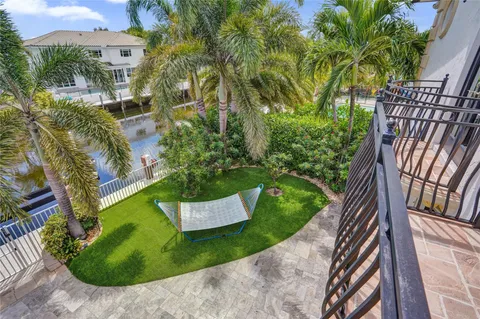 $3,950,000 | 4930 Northeast 27th Terrace, Lighthouse Point, FL 33064