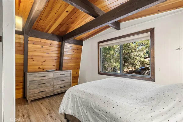 $359,000 | 189 Moreno Lane, Sugarloaf, CA 92386