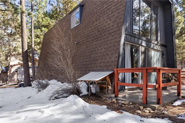 $359,000 | 189 Moreno Lane, Sugarloaf, CA 92386