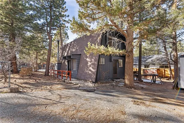 $359,000 | 189 Moreno Lane, Sugarloaf, CA 92386