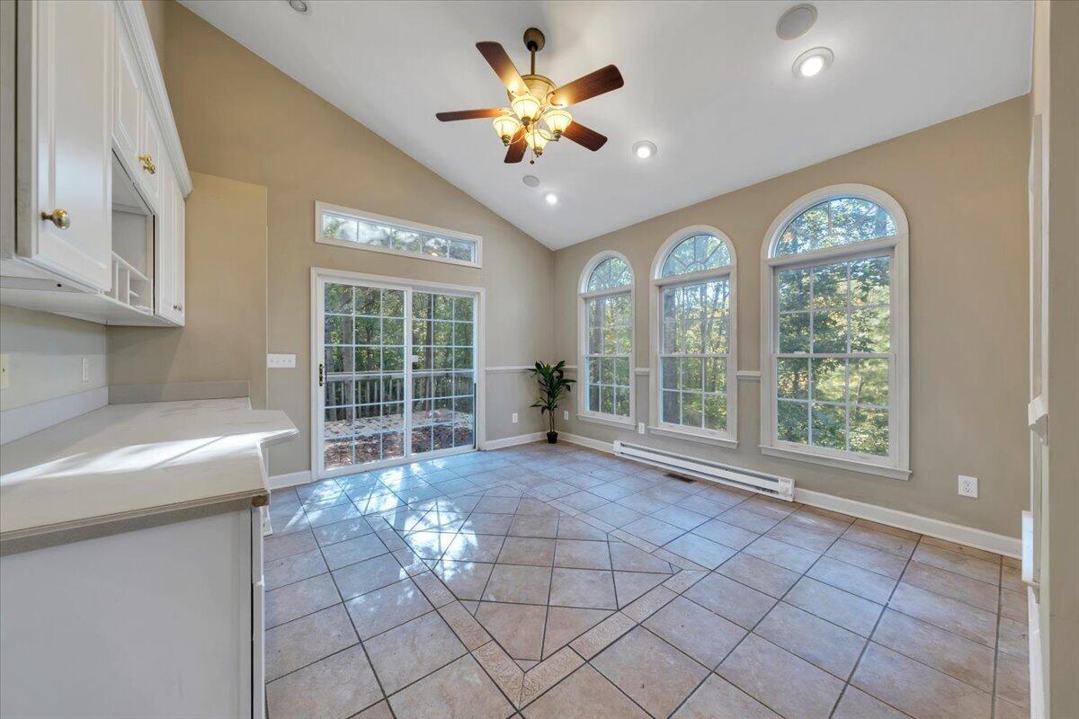5539 Highfields Road Roanoke, VA 24018 - Photo 16 of 54 16-MIB08673