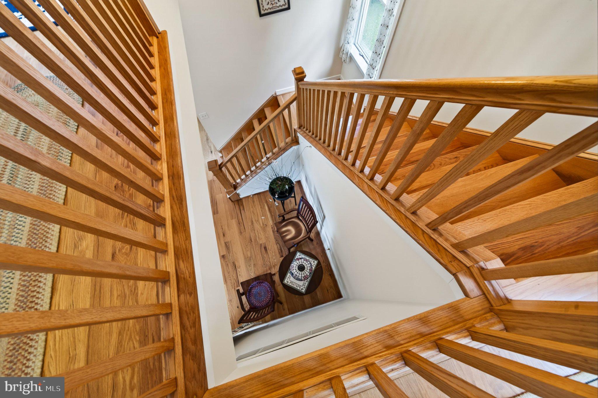 679 Spencer Road Avondale, PA 19311 - Photo 39 of 67 Staircase