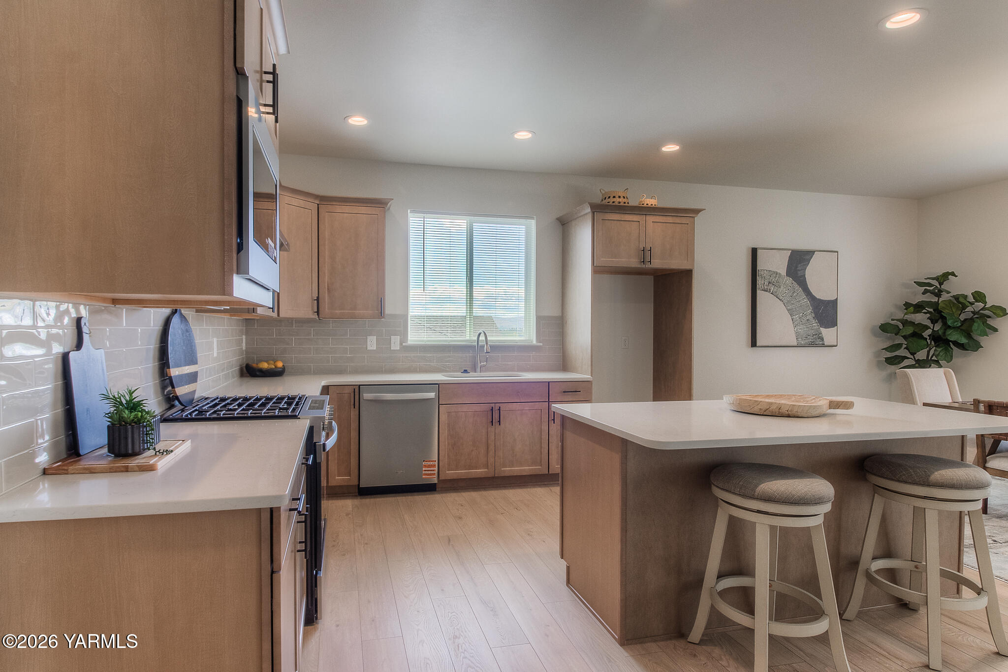 404 South 90th Avenue Yakima, WA 98908 - Photo 13 of 21 Kitchen #6
