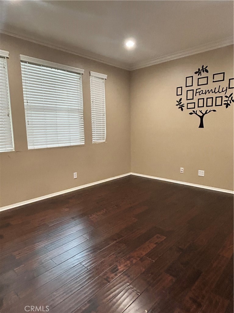 84 Hedge Bloom Irvine, CA 92618 - Photo 2 of 17 Living room