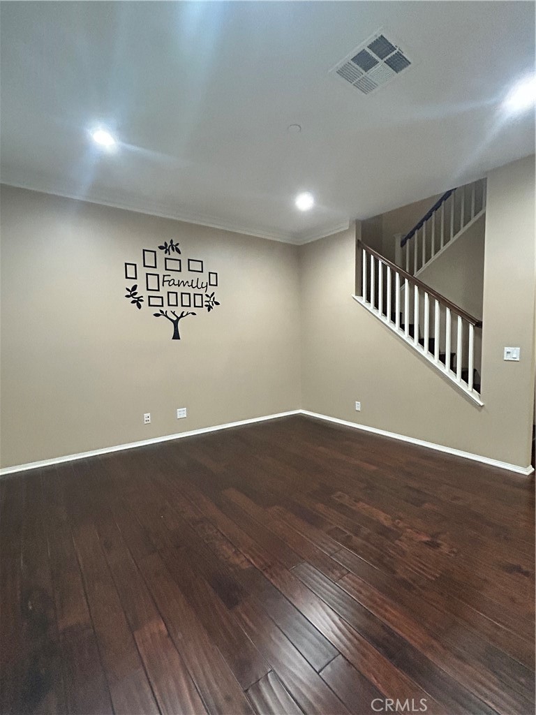 84 Hedge Bloom Irvine, CA 92618 - Photo 3 of 17 Living room 1