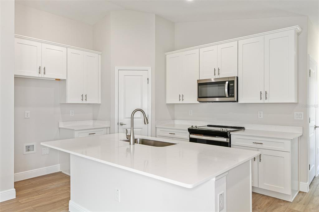 6190 Southwest 96th Place Ocala, FL 34476 - Photo 2 of 20