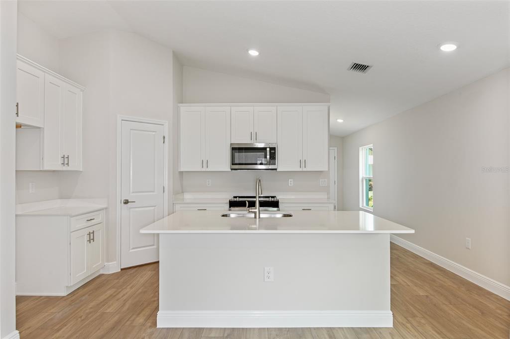 6190 Southwest 96th Place Ocala, FL 34476 - Photo 3 of 20