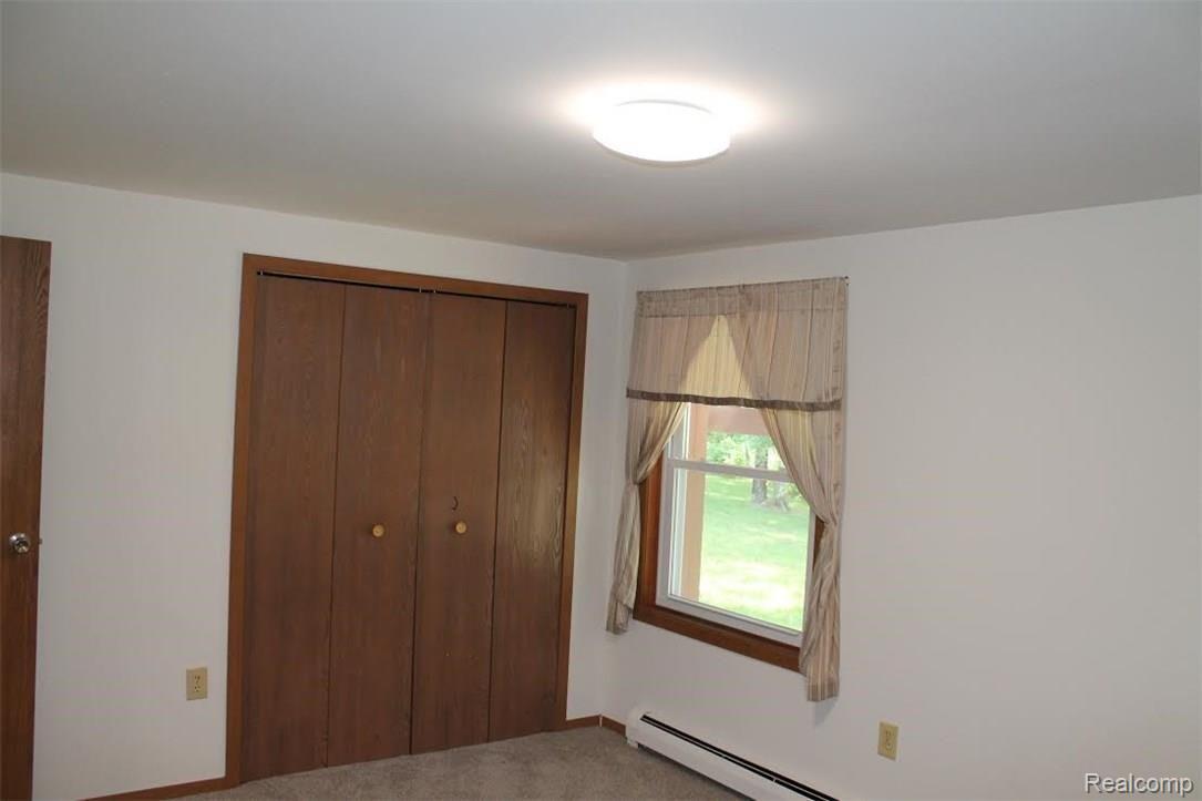 1860 Layton Road Fowlerville, MI 48836 - Photo 16 of 36 house18.jpg