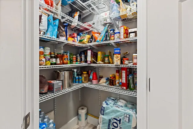 $699,000 | 1 Overlook Drive, Hallowell, ME 04347