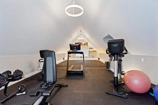 $699,000 | 1 Overlook Drive, Hallowell, ME 04347