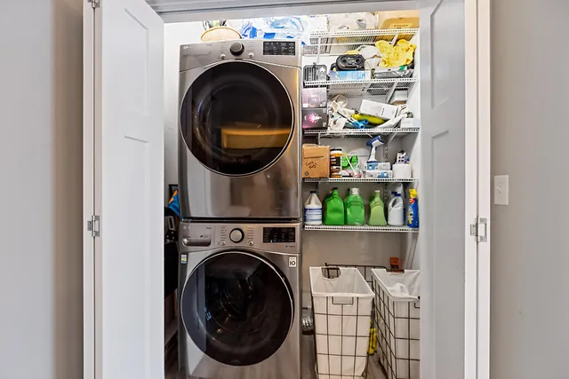 $699,000 | 1 Overlook Drive, Hallowell, ME 04347